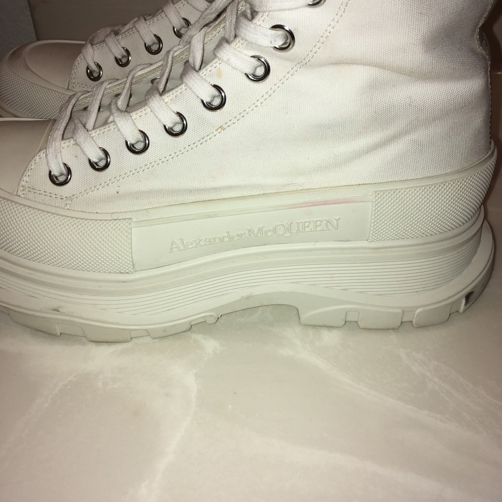 Alexander McQueen shoes in decent off white color size 10 1/2 - Picture 4 of 5
